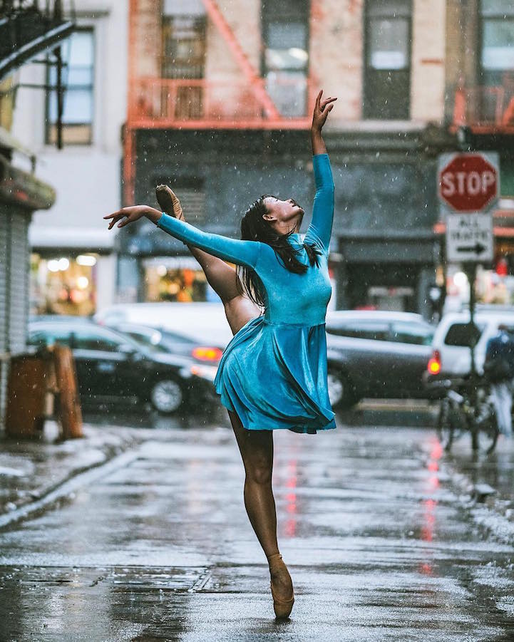 Балерина на улице