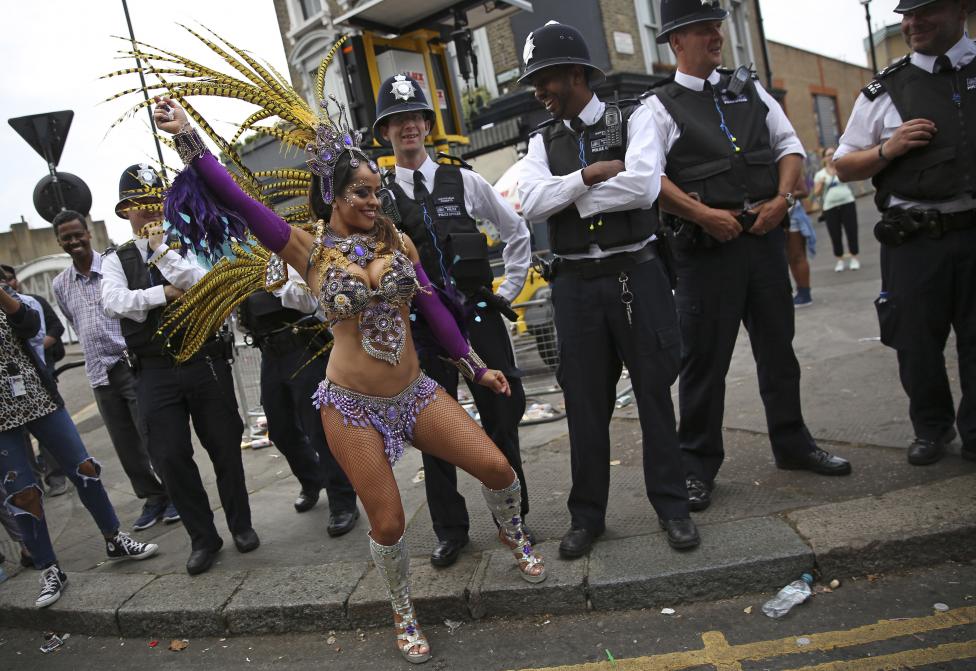 Участница Ноттинг-Хиллского карнавала 