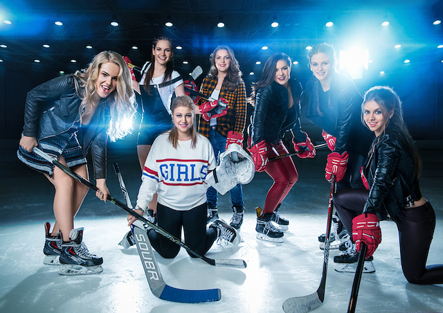 Женская хоккейная лига выпустила календарь