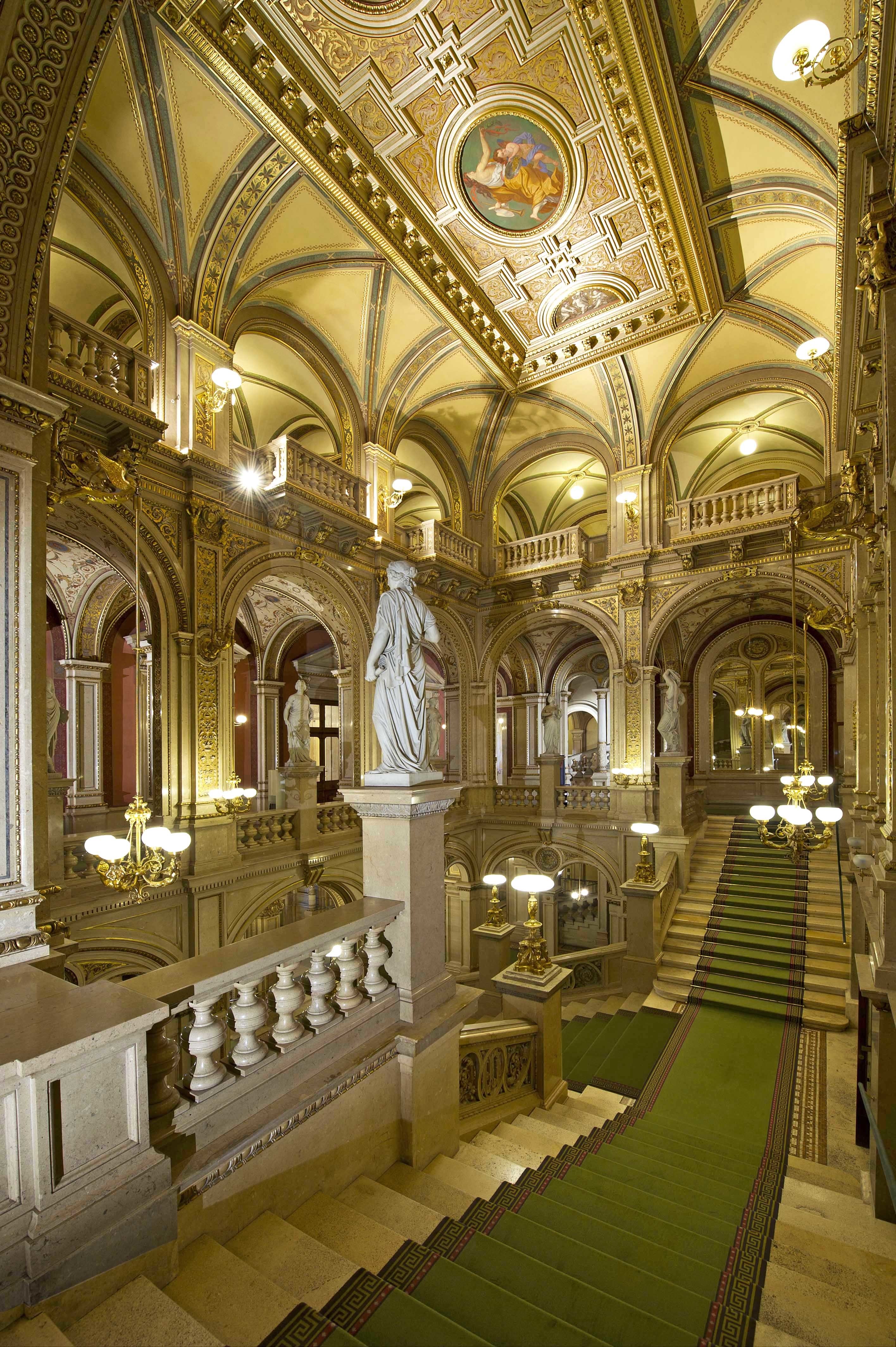 Венская государственная опера в Австрии
