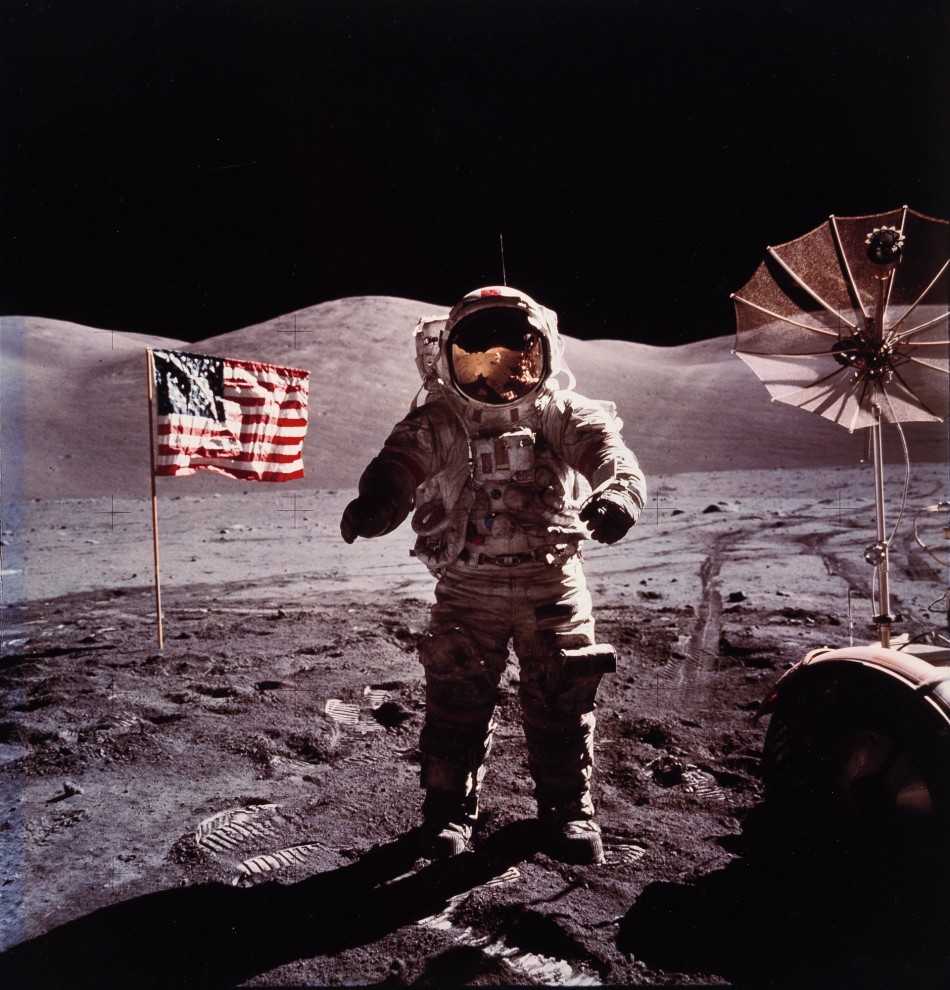 Юджин Сернан на поверхности Луны, 1972 год.