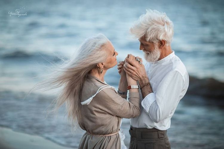 Красивая пожилая пара