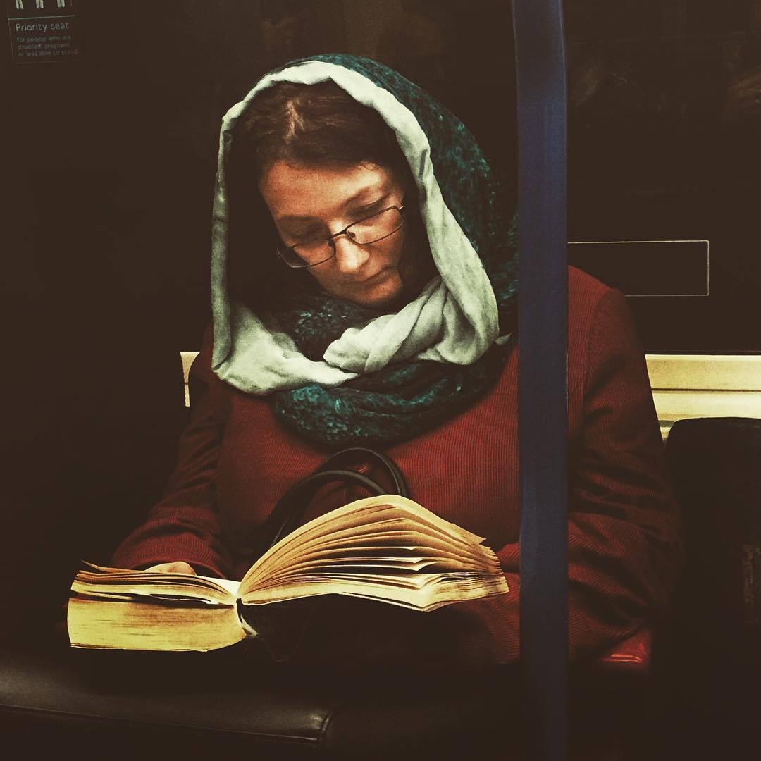 Фотограф снимает пассажиров метро в духе картин Возрождения 