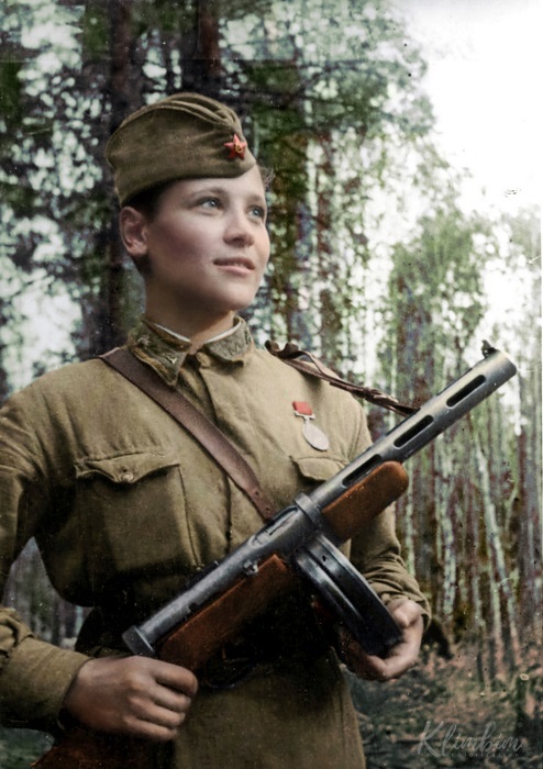 Санинструктор и разведчица Карцева Любовь Иосифовна, 1942 год