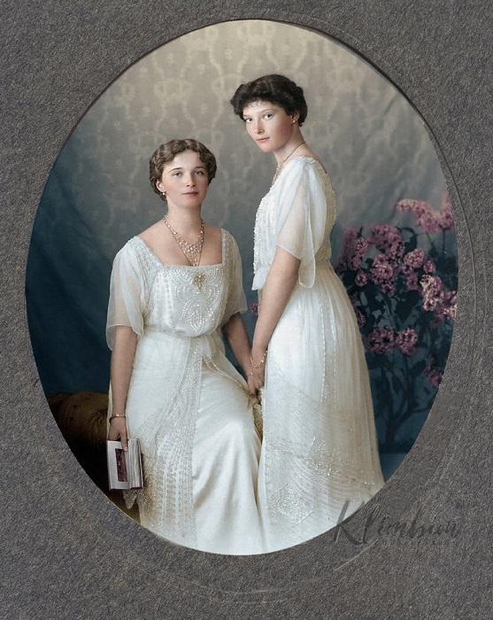 Великие княжны Ольга и Татьяна Романовы, 1913 год