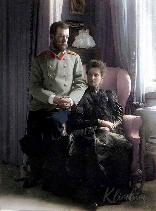 Императорская чета - Николай II и Александра Федоровна, примерно 1899 год 