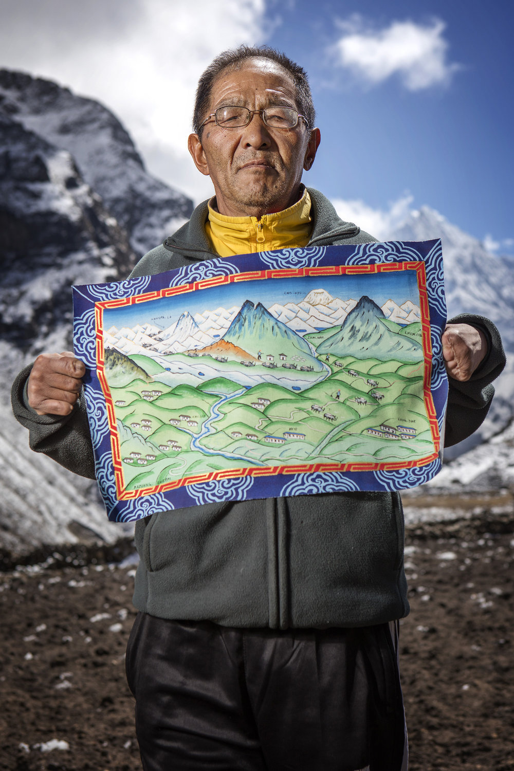 Непальские шерпы на Эвересте