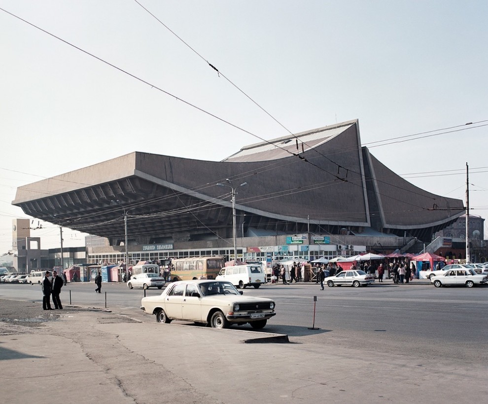 Кинотеатр «Россия» в Ереване, Армения 