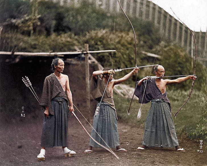 Японские лучники на стрельбище, ок. 1860 года. 