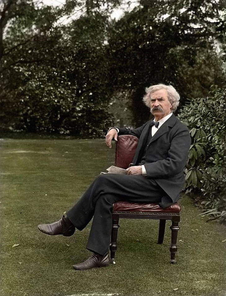 Марк Твен в саду, ок. 1900 года. 