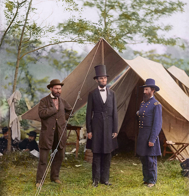 Президент Линкольн с генерал-майором Макклернандом и Аланом Пинкертоном, 1862 год. 