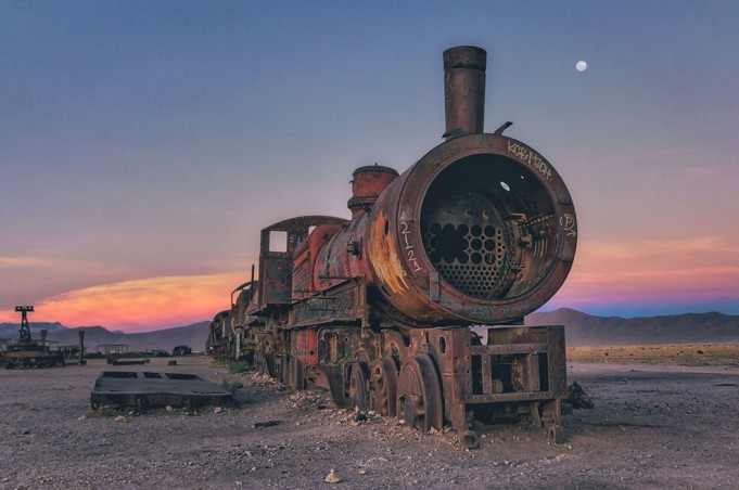 train-graveyard-bolivia-chris16-681x452