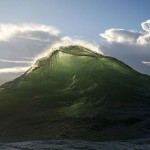 Фотограф превратил волны в горы